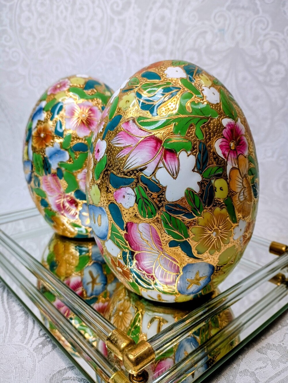 Japanese Moriage Ceramic Eggs - Picture 3 of 8